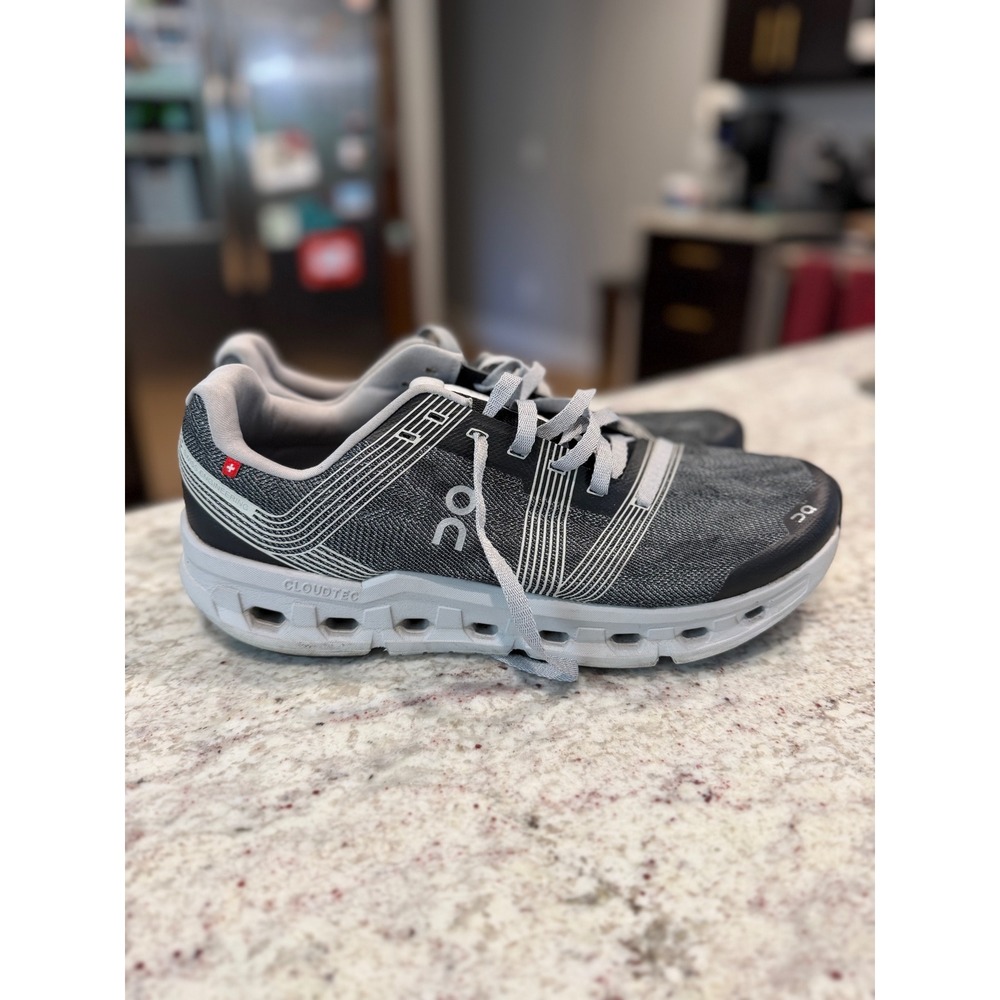 On Cloudgo Mens Running Shoes Black White Sneakers 55.98634 US 12‎